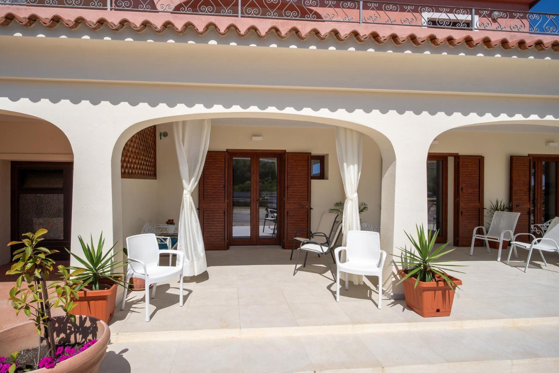 Ambra Holiday Rooms - Rooms & Beach San Teodoro  Exterior foto